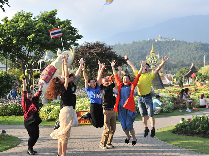 Explorando las maravillas de Tailandia: la aventura de nuestro equipo con zapatos para exteriores confiables